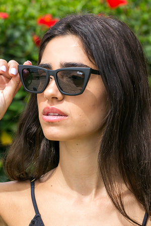 Quay Australia Sunglasses - Don't @ Me BLACK/SMOKE