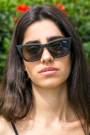 Quay Australia Sunglasses - Don't @ Me BLACK/SMOKE