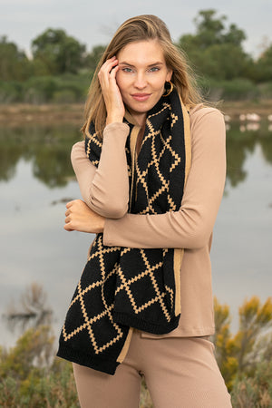 Queencii – Lynda Scarf Black & Brown