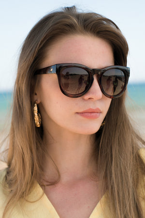 Le Specs – Jealous Games Toffee Tort