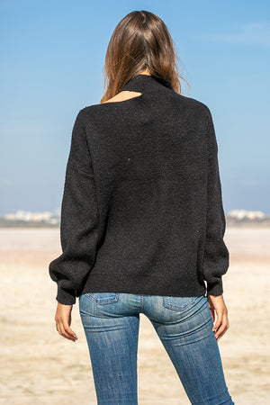 Queencii – Alys Open Shoulder Sweater Black