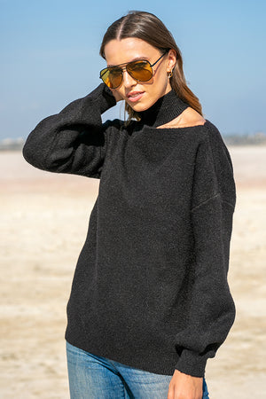 Queencii – Alys Open Shoulder Sweater Black