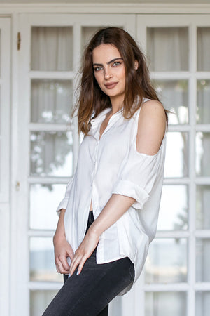 Rut & Circle - Elina Open Shoulder Shirt Cream