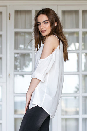 Rut & Circle - Elina Open Shoulder Shirt Cream